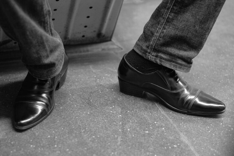 Chaussures homme : les six familles, la garde-robe minimum, et comment bien les choisir