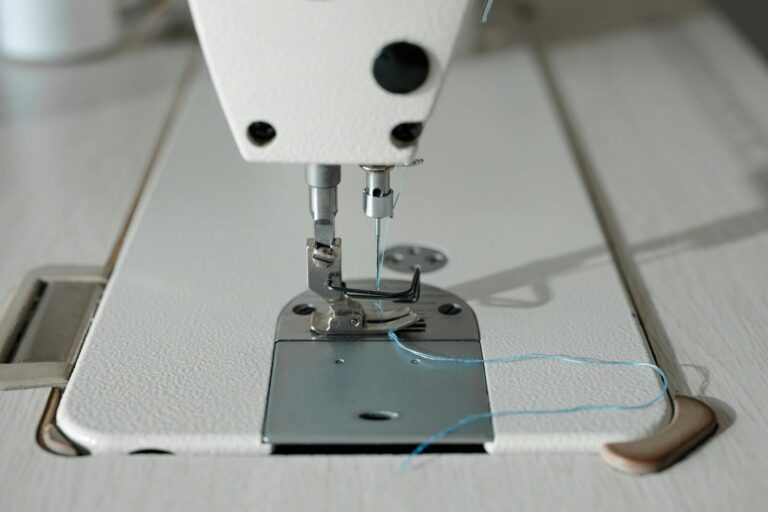 Machine à coudre : choisir le bon modèle selon votre projet, votre niveau et votre budget
