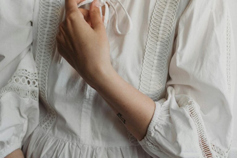 Robe bohème : ce qui la définit, comment la porter et où la trouver bien faite