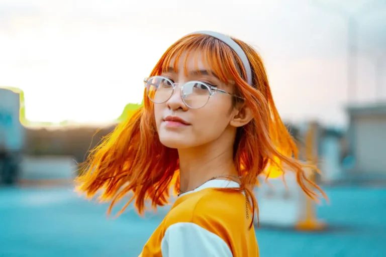 Cheveux orange : neutraliser le reflet ou assumer la couleur