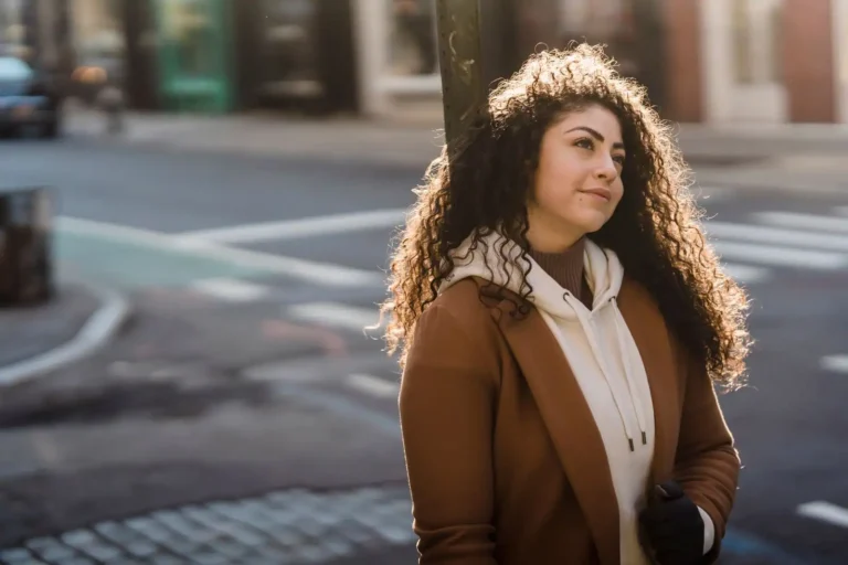 Cheveux hrach : ce que le mot veut dire et ce qu&rsquo;il désigne