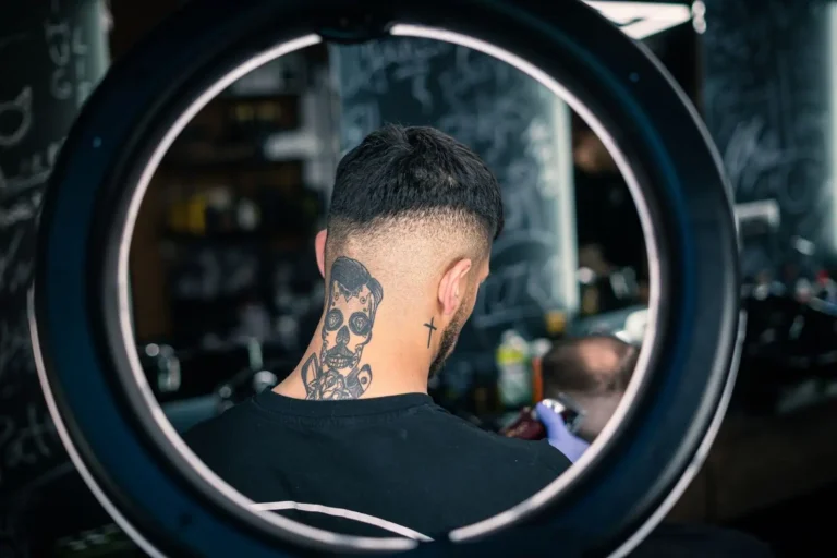 Coiffure tendance homme : la coupe qui vous va vraiment
