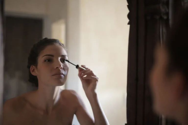Tuto maquillage débutant : apprendre le geste, pas seulement l’ordre