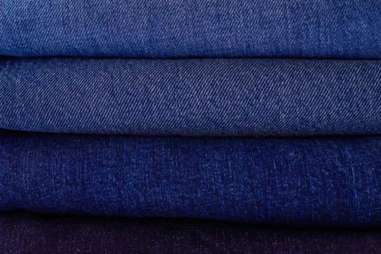 Vêtements usés : les trier et savoir quoi en faire