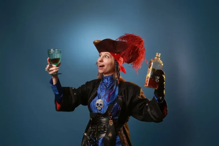 Maquillage de pirate femme : le pas à pas pour un look crédible