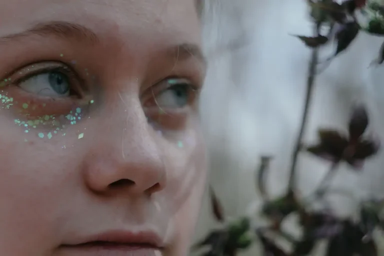 Maquillage princesse : le guide facile et sûr pour transformer un enfant